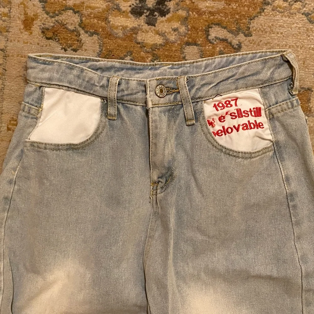 Light Wash Denim Jeans women’s size Small Boyfriend Fit Baggy Style